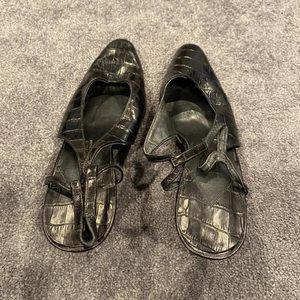 (1)Pair of Black Lauren Ralph Lauren Alligator Style Leather Heels Women Sz. 8.5